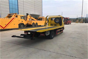 富川非事故拖车